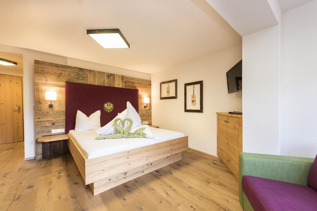 ניוסטיפט אים סטובאיטל Lifestylepanoramahotel Erika Superior חדר תמונה