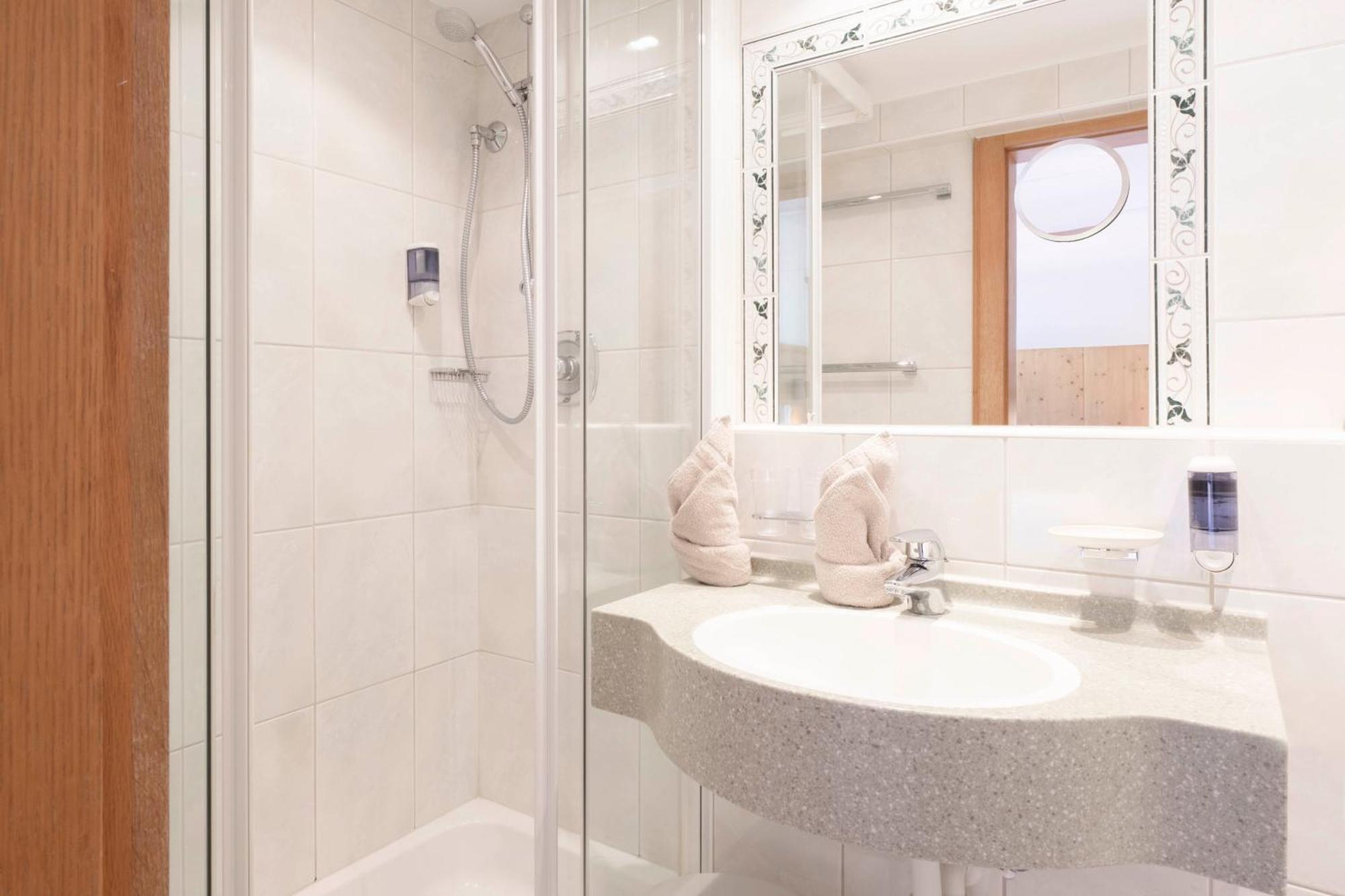 ניוסטיפט אים סטובאיטל Lifestylepanoramahotel Erika Superior מראה חיצוני תמונה