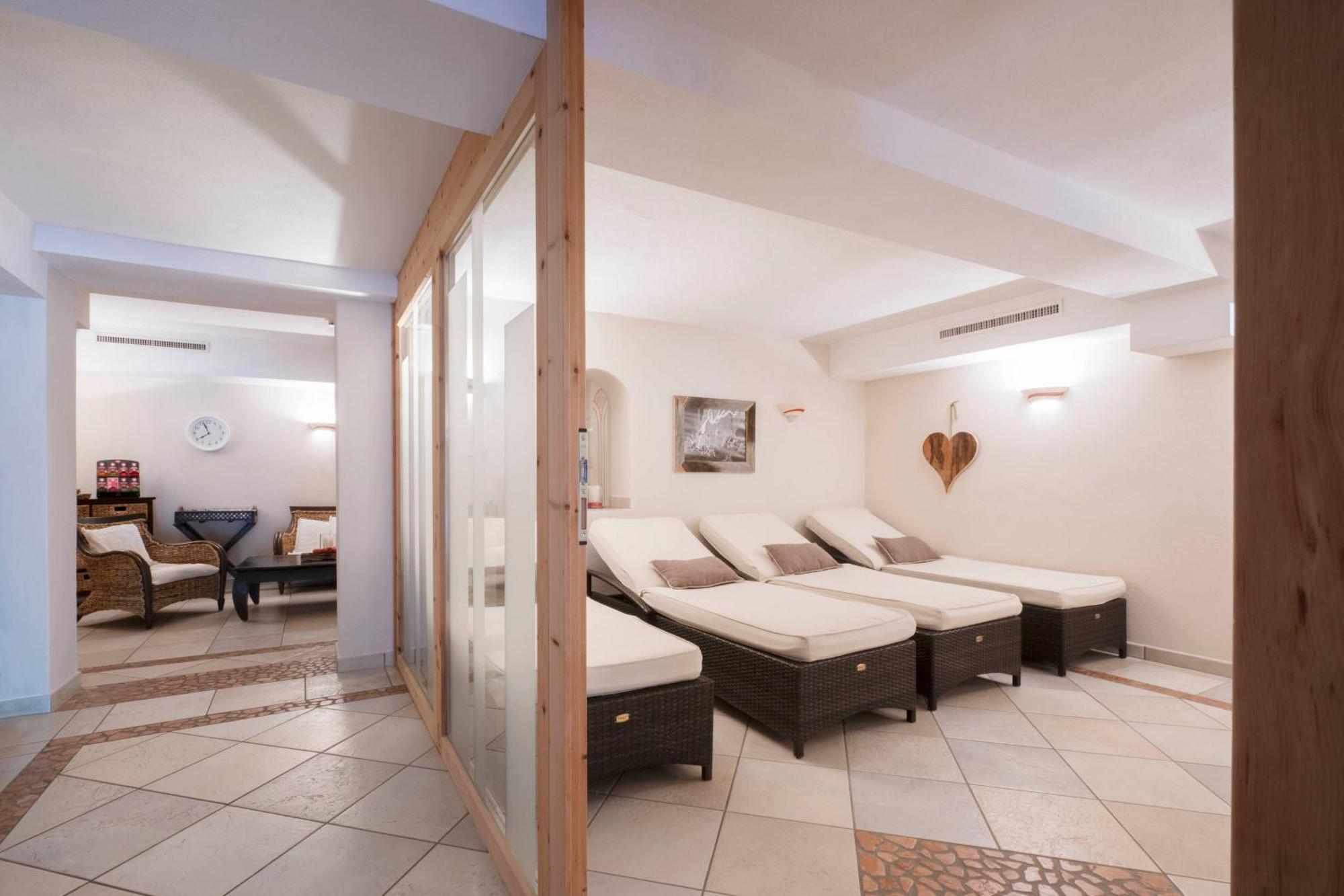 ניוסטיפט אים סטובאיטל Lifestylepanoramahotel Erika Superior מראה חיצוני תמונה