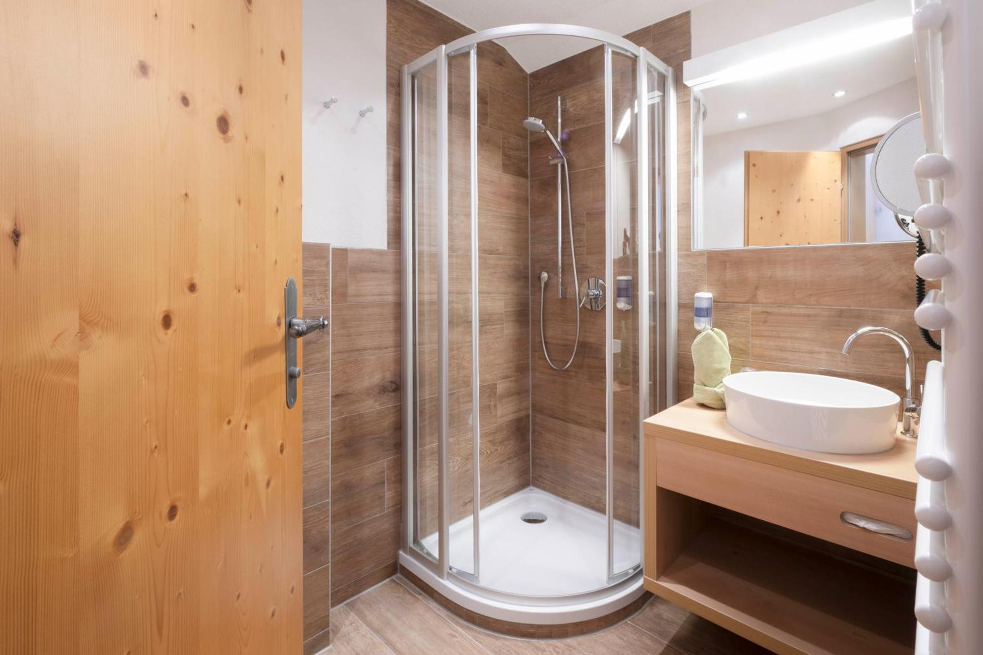 ניוסטיפט אים סטובאיטל Lifestylepanoramahotel Erika Superior מראה חיצוני תמונה