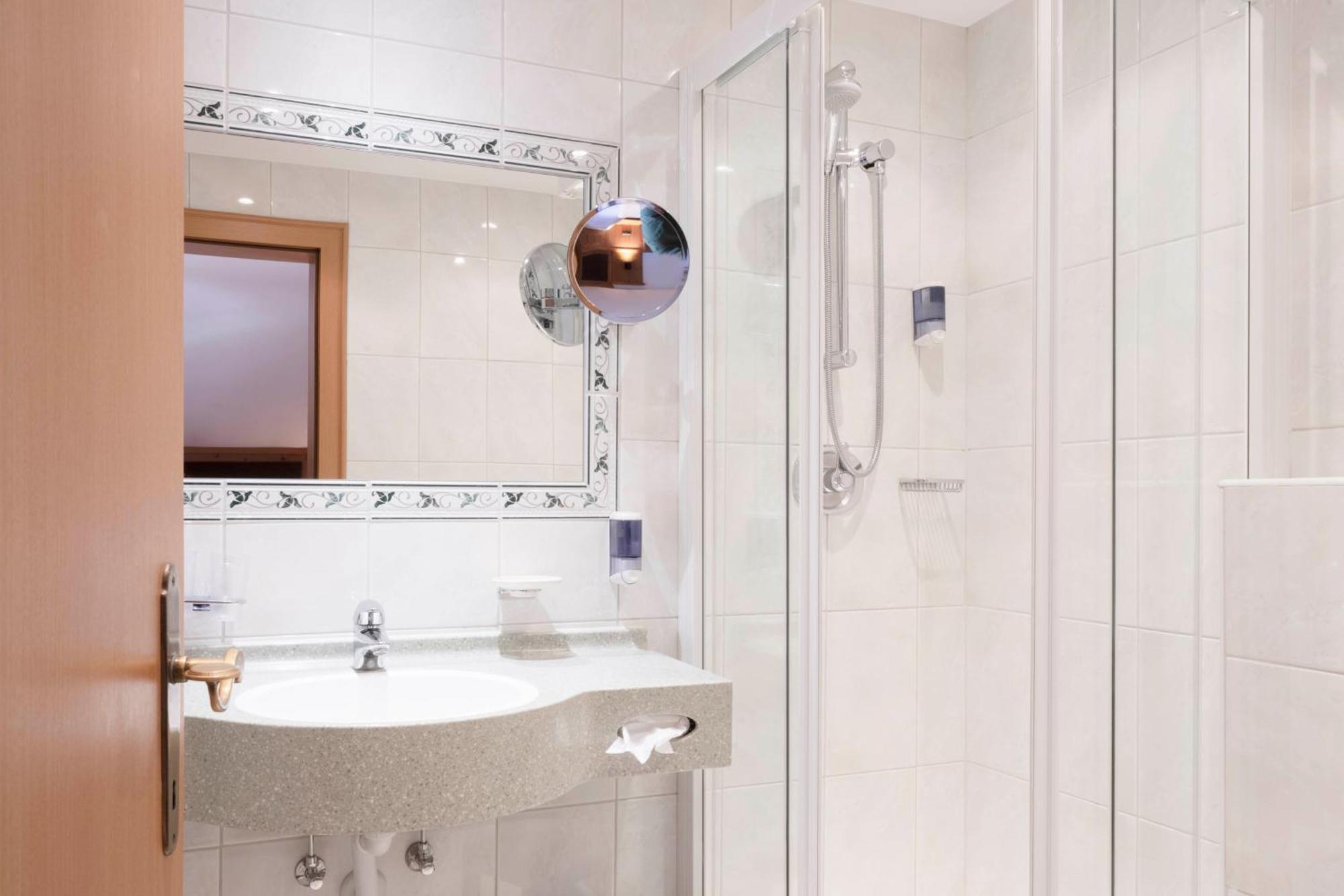 ניוסטיפט אים סטובאיטל Lifestylepanoramahotel Erika Superior מראה חיצוני תמונה